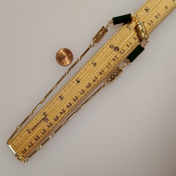 Sarah Coventry Green stone jade goldtone geometric Celtics design vintage - Picture 5 of 6